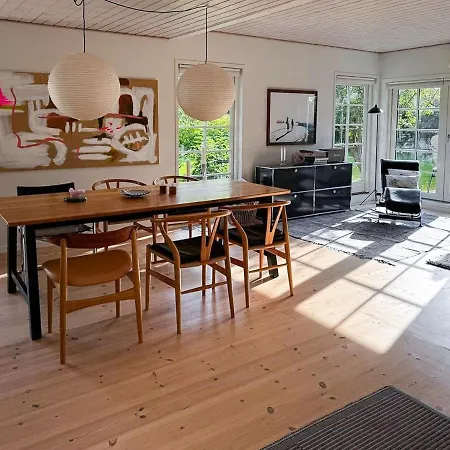 Tatil Evi With Path Near